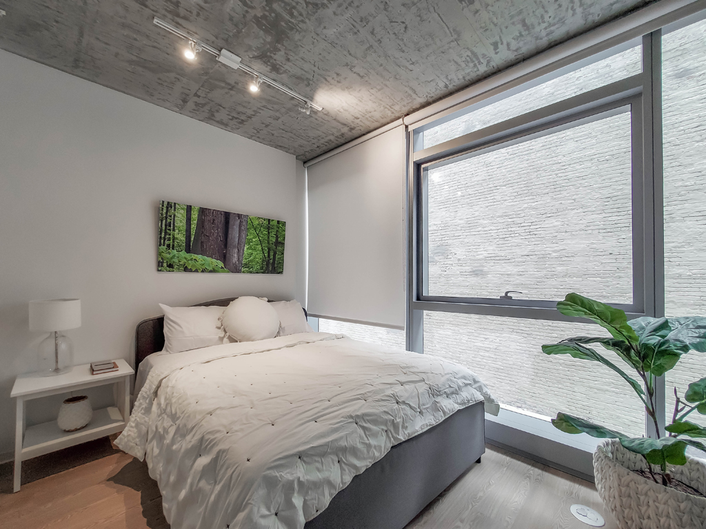 South Loop Studio Apartment Bedroom