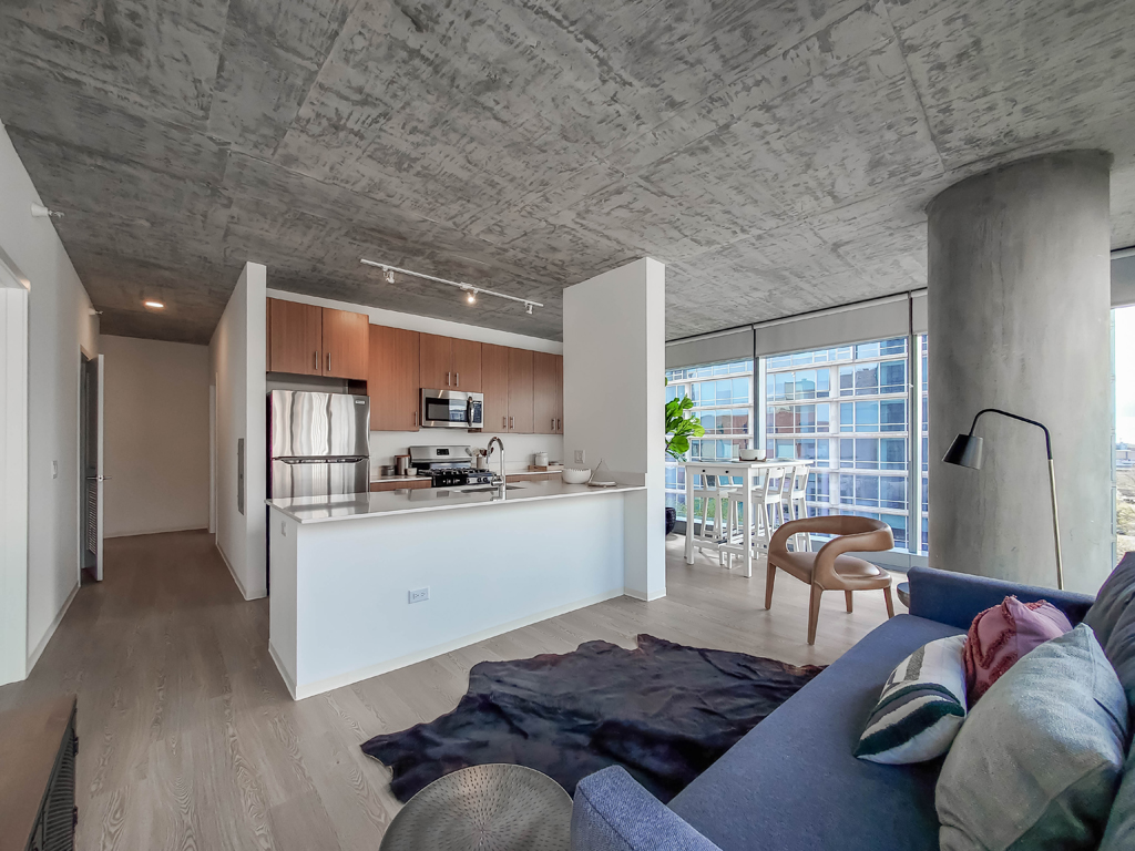 South Loop 2-Bedroom Apartment